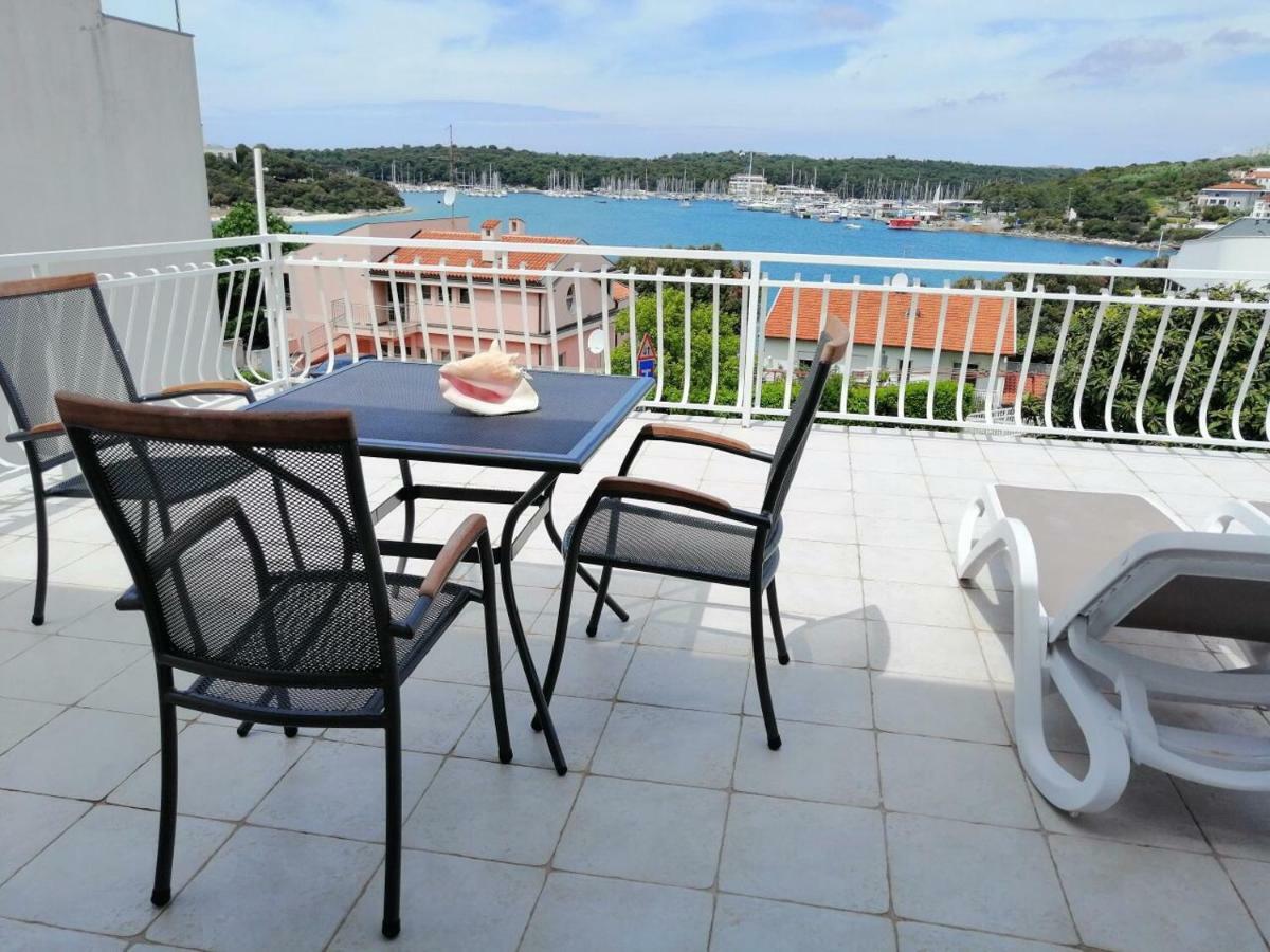 Apartments By The Sea Pula Buitenkant foto
